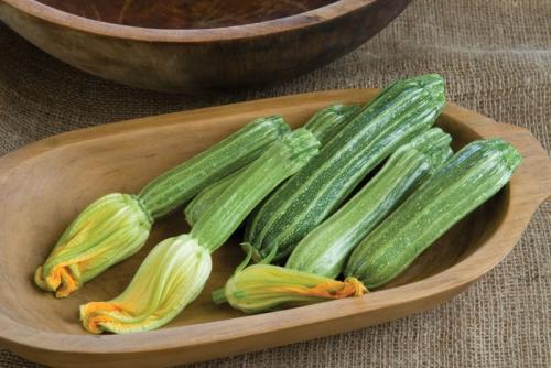 Самые неприхотливые овощи и травы для.. Что посадить в огороде дачнику, у которого не хватает времени на постоянный уход