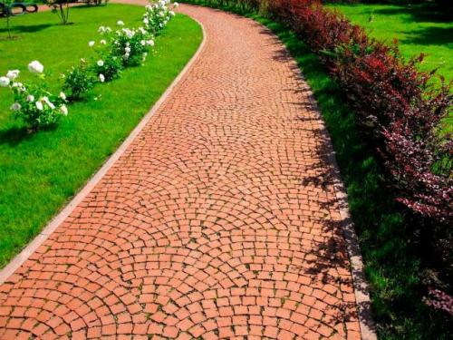 Бордюр для садовой дорожки своими руками. Бордюр для садовых дорожек: 10 идей бордюра из подручных материалов