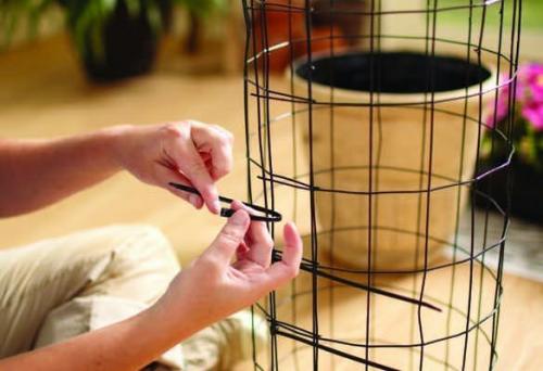 Как сделать вертикальную клумбу для петунии. Разновидности вертикальных клумб и цветы для них 15 Как сделать вертикальную клумбу для петунии. Разновидности вертикальных клумб и цветы для них 15