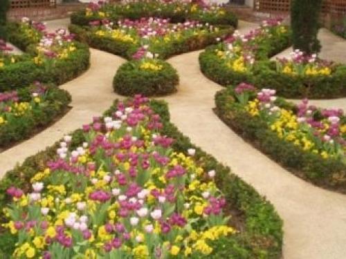 Готовая схема роскошного белого цветника. Схемы круглых клумб из многолетников 37