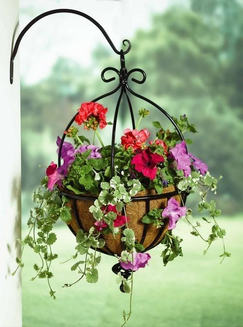 Кашпо для цветов подвесные. Любителям подвесных кашпо для сада, созданных своими руками