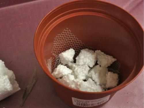 Дренаж для кашпо. Как сделать дренаж для комнатных растений своими руками